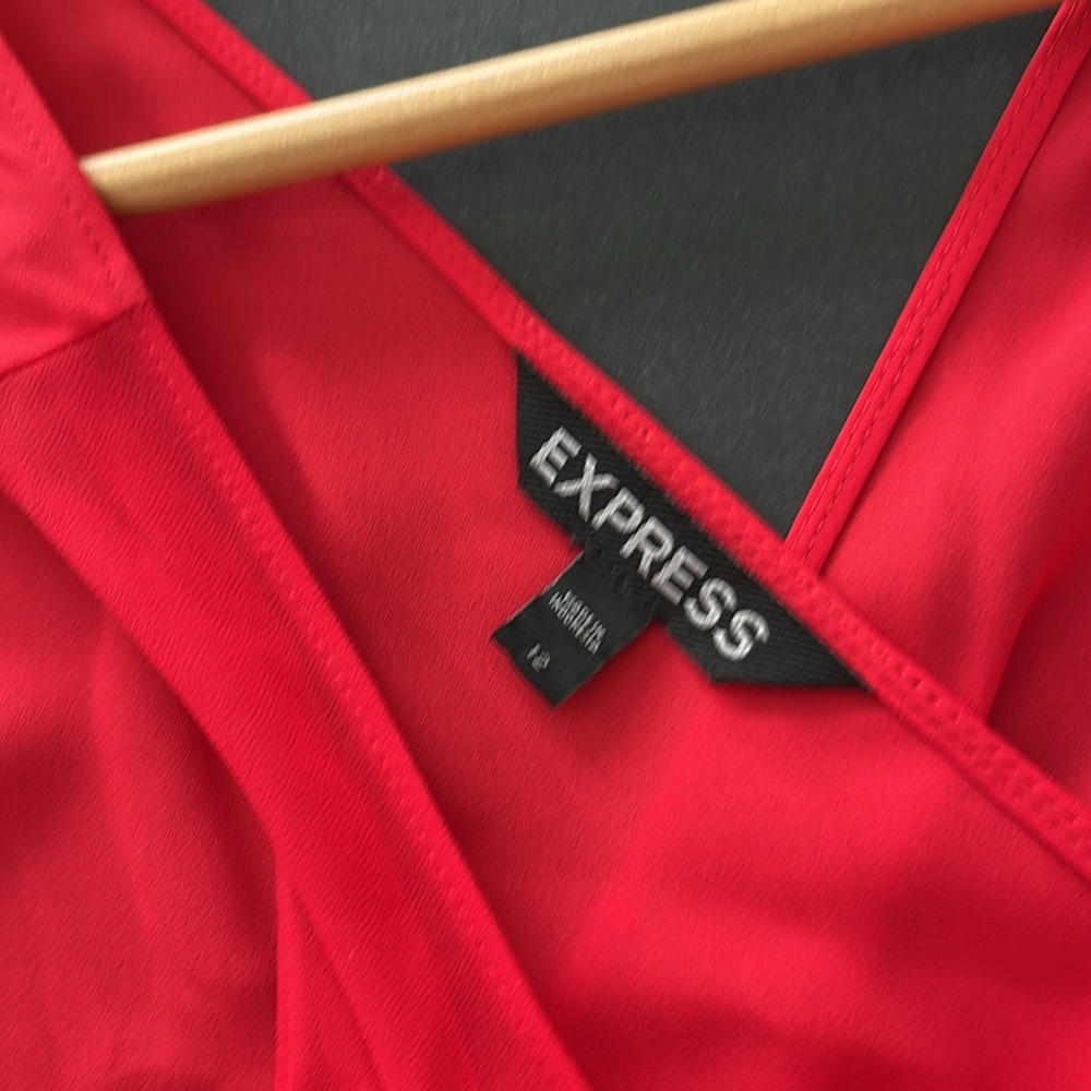 EXPRESS DRESS! - Picture 7 of 8